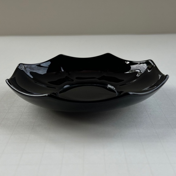 Black Glass Cup Saucer with Umbrella Style Edge - Picture 4 of 4